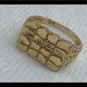 Diamond cut gold nugget ring